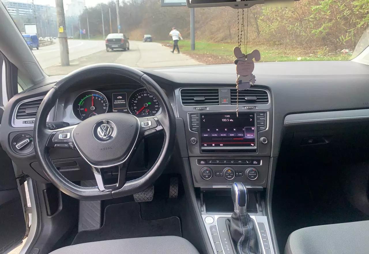 Volkswagen e-Golf  24 kWh 201481