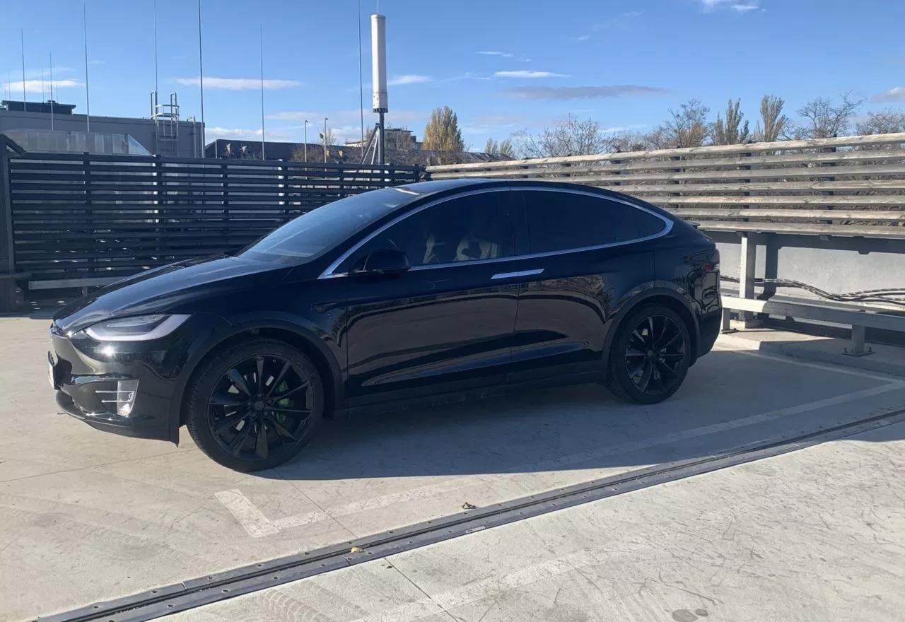 Tesla Model X  2018thumbnail21