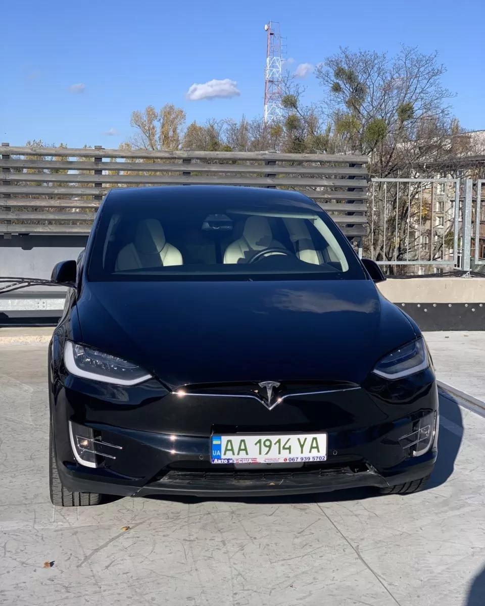 Tesla Model X  201841
