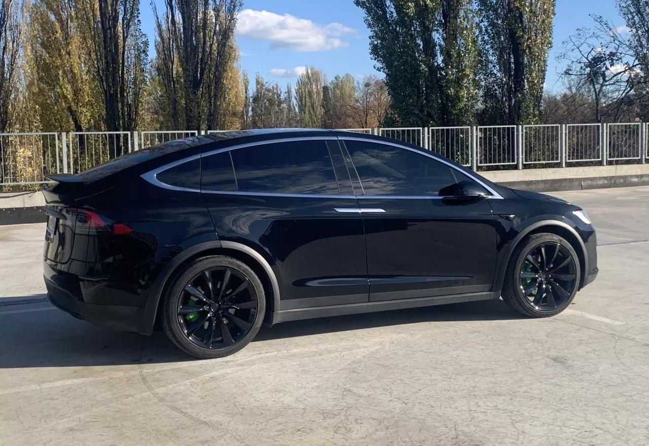 Tesla Model X  2018thumbnail131