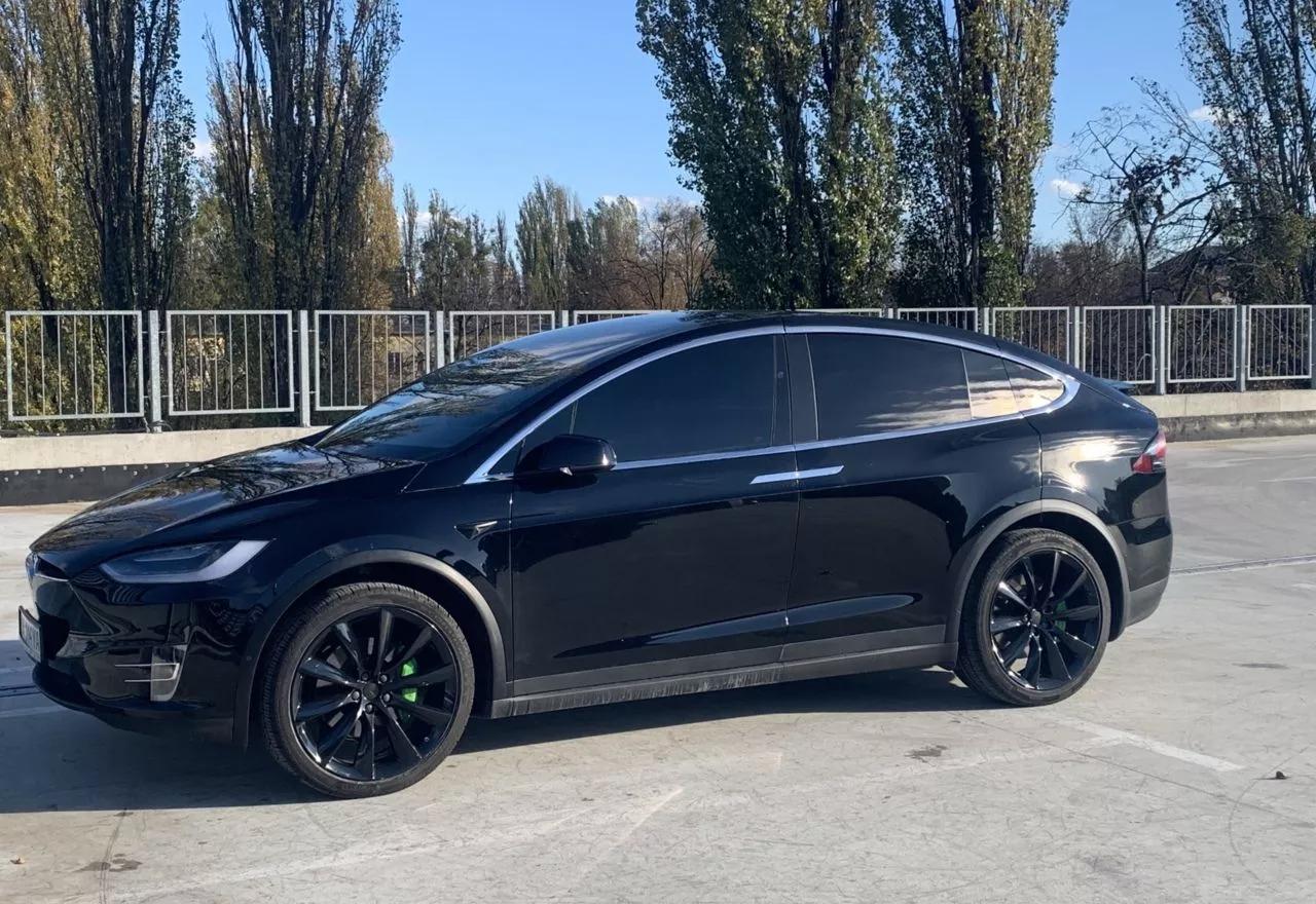 Tesla Model X  2018thumbnail201