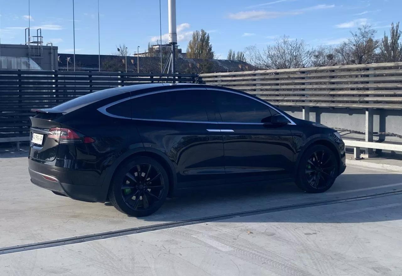 Tesla Model X  2018231