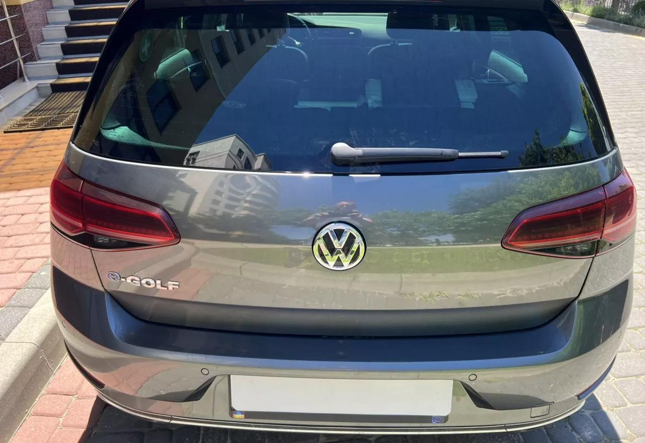 Volkswagen e-Golf  36 kWh 201811