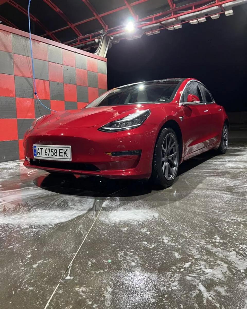 Tesla Model 3  2018thumbnail01