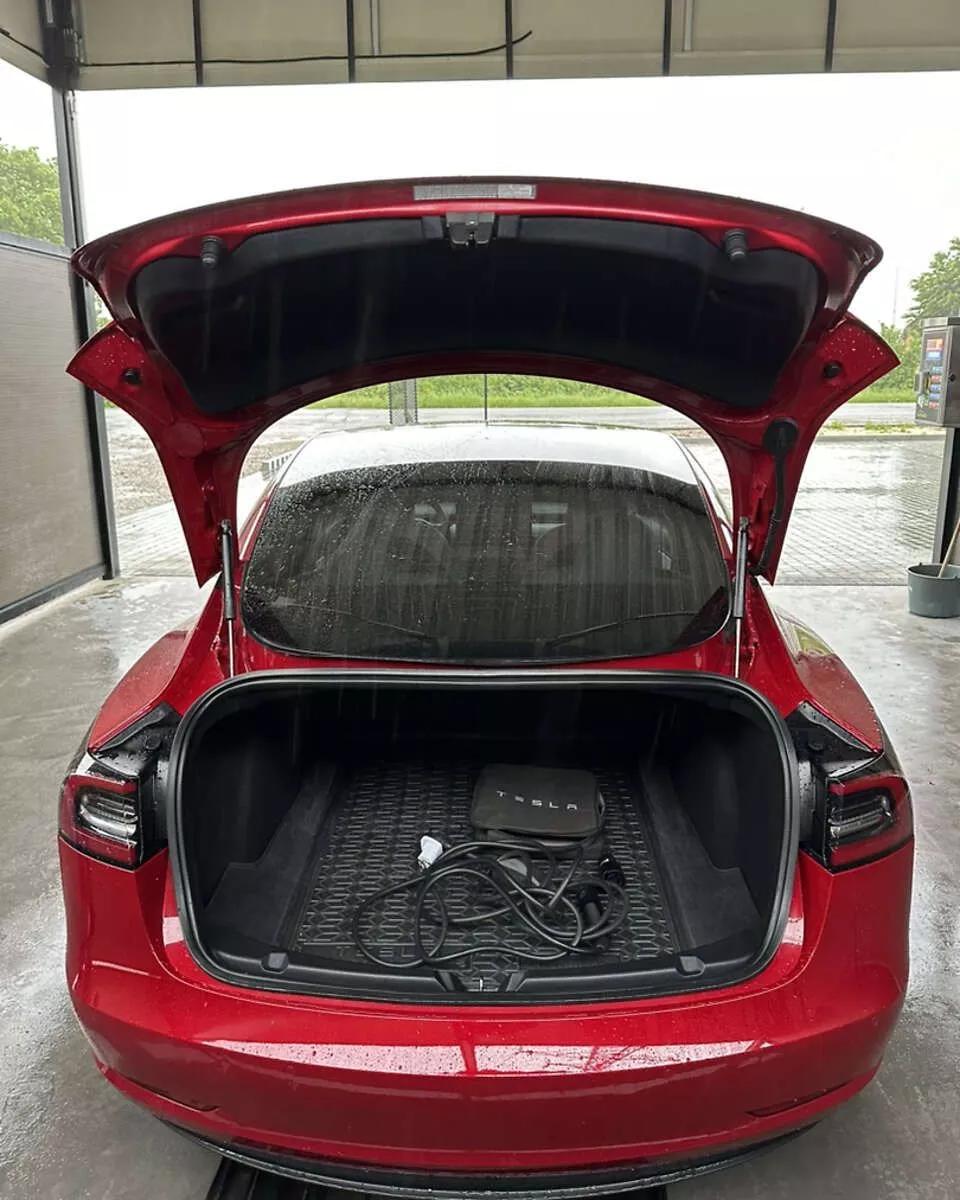 Tesla Model 3  2018thumbnail101