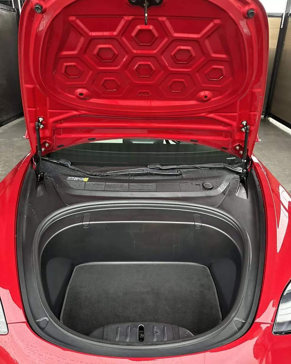 Tesla Model 3  2018151