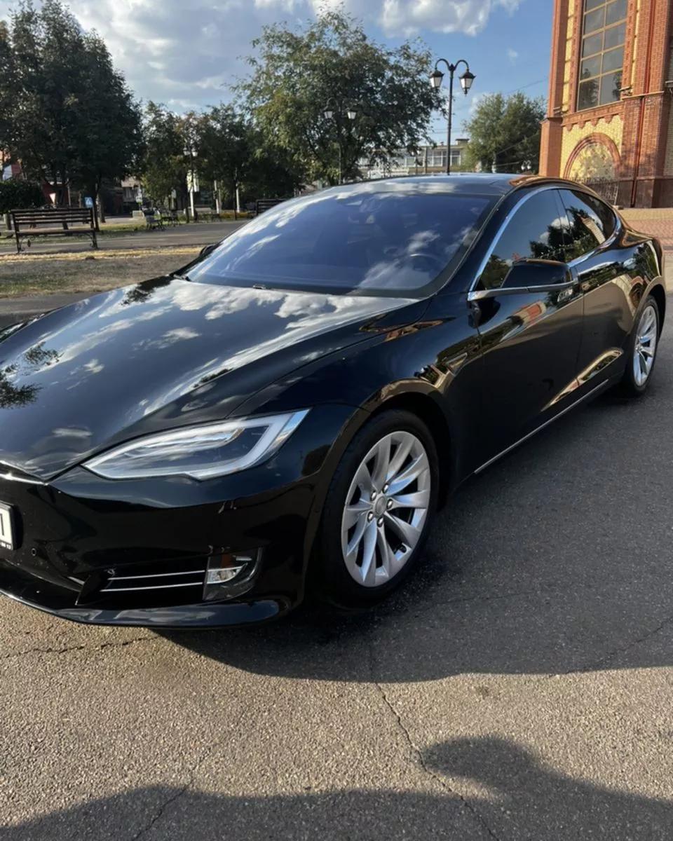 Tesla Model S  201631