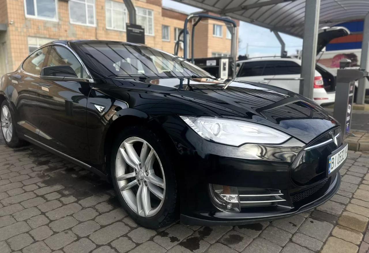 Tesla Model S  75 kWh 201341