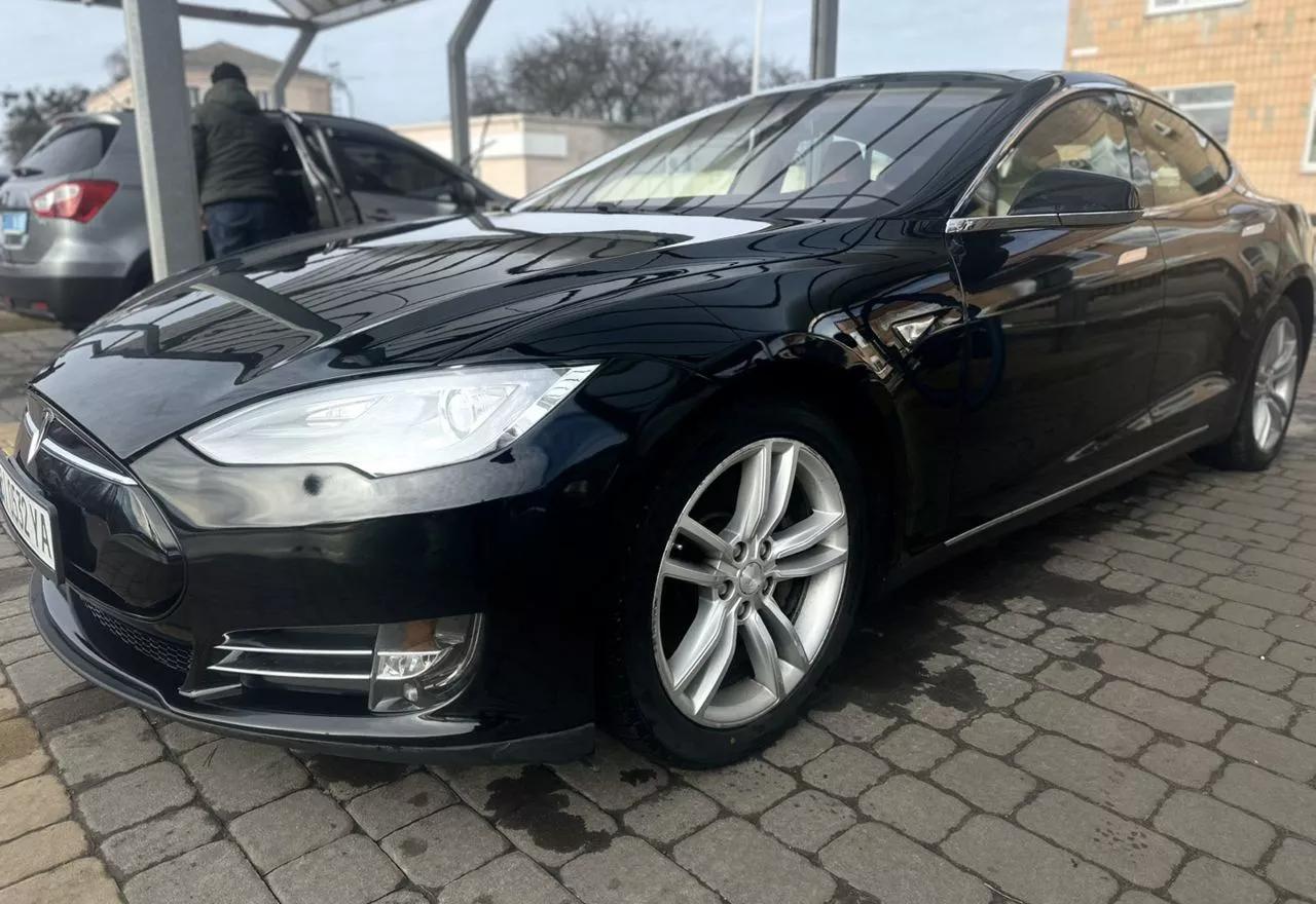 Tesla Model S  75 kWh 201361