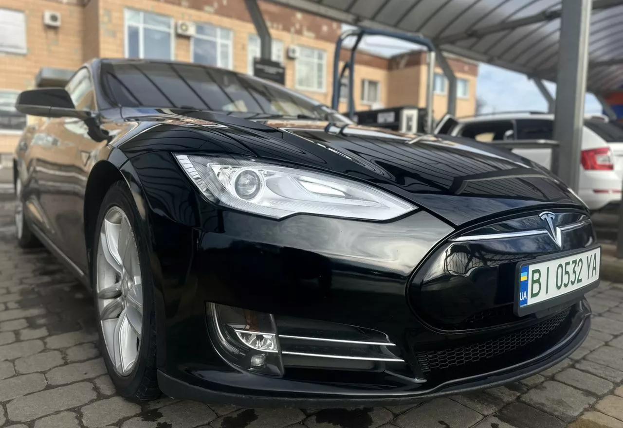Tesla Model S  75 kWh 201371