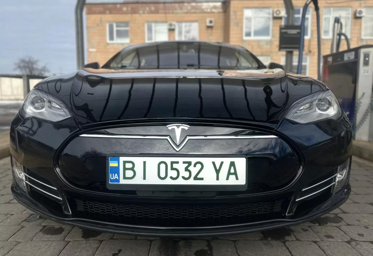 Tesla Model S  75 kWh 201391