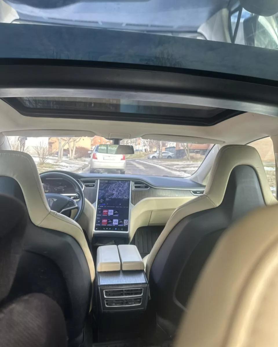 Tesla Model S  75 kWh 2013181