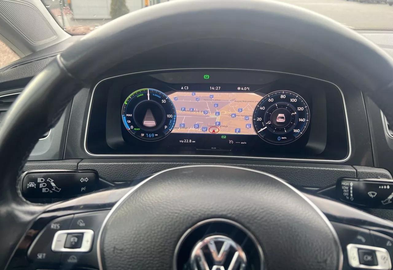 Volkswagen e-Golf  36 kWh 2019thumbnail31