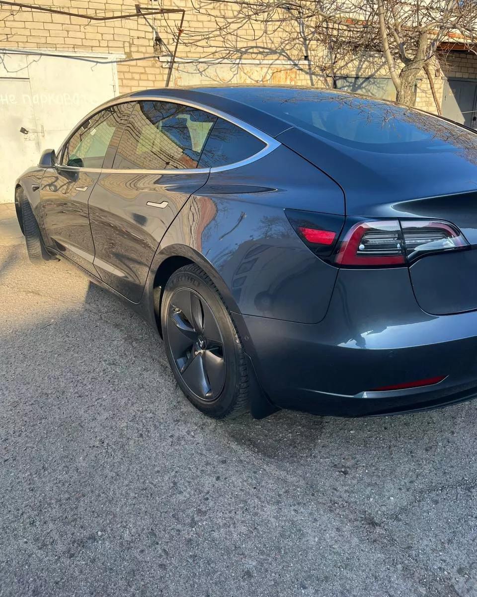 Tesla Model 3  2019thumbnail41