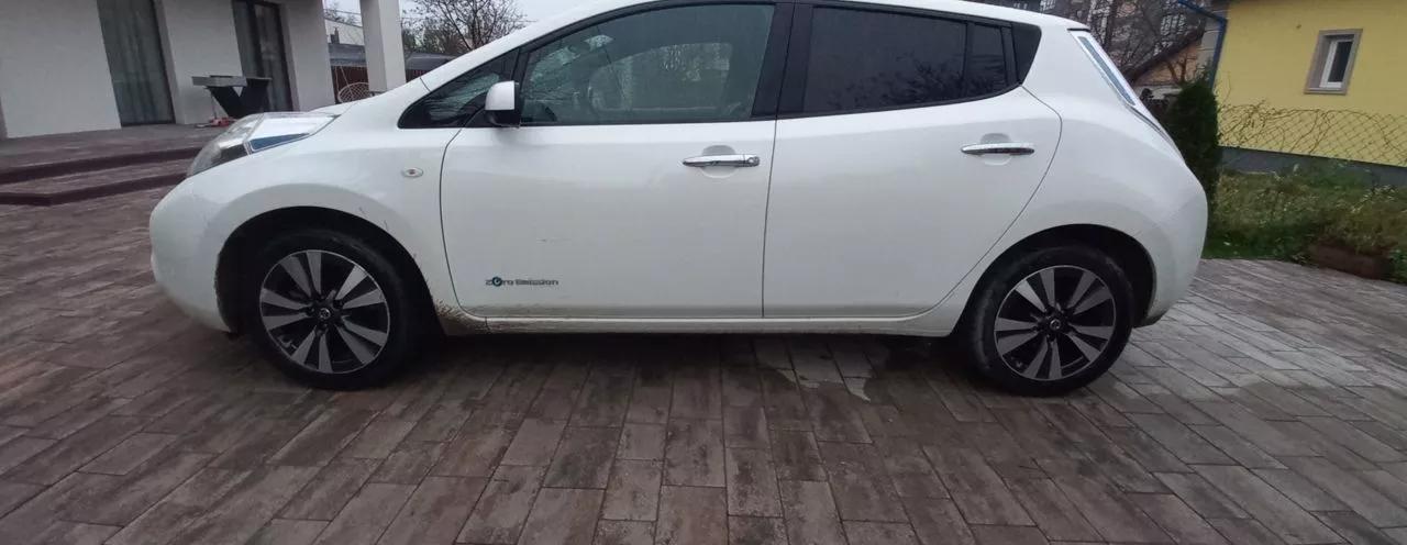 Nissan Leaf  30 kWh 2015thumbnail191