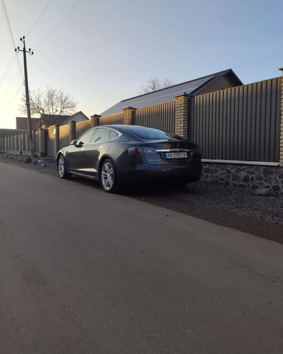 Tesla Model S  75 kWh 2016131
