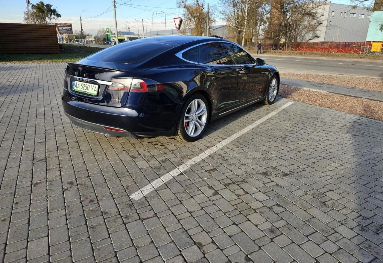 Tesla Model S  85 kWh 201441