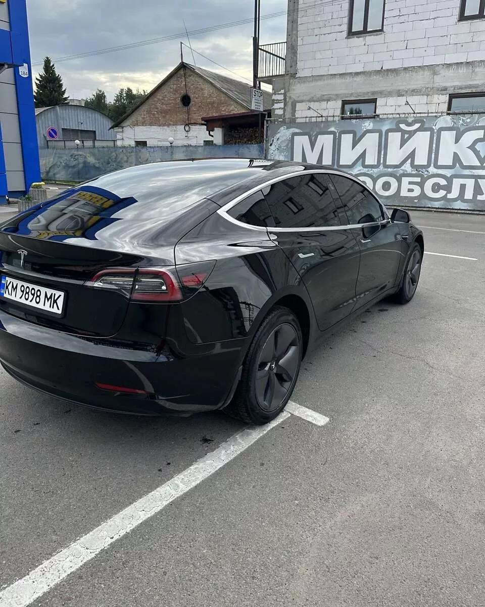 Tesla Model 3  68.3 kWh 201811