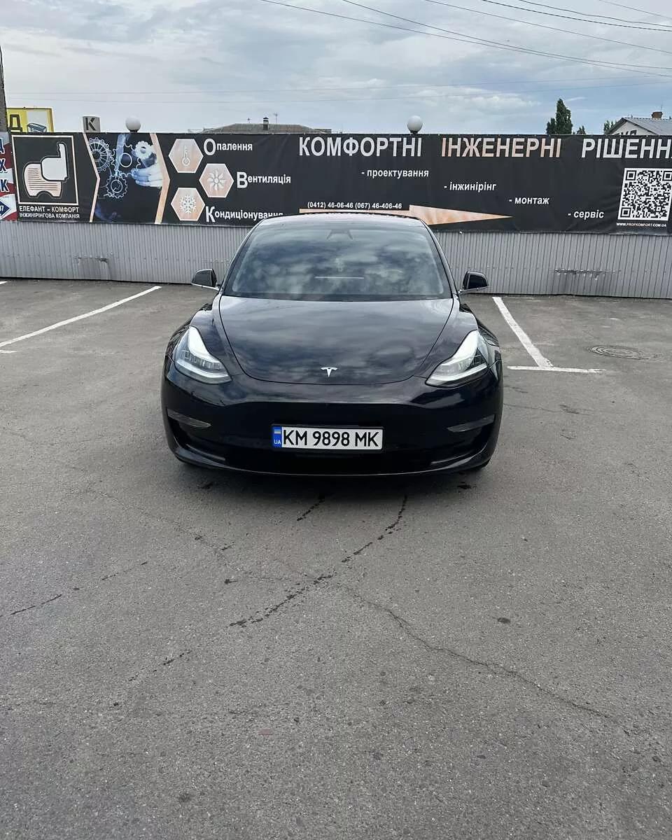 Tesla Model 3  68.3 kWh 201821