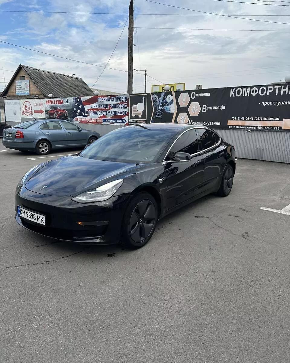Tesla Model 3  68.3 kWh 201841