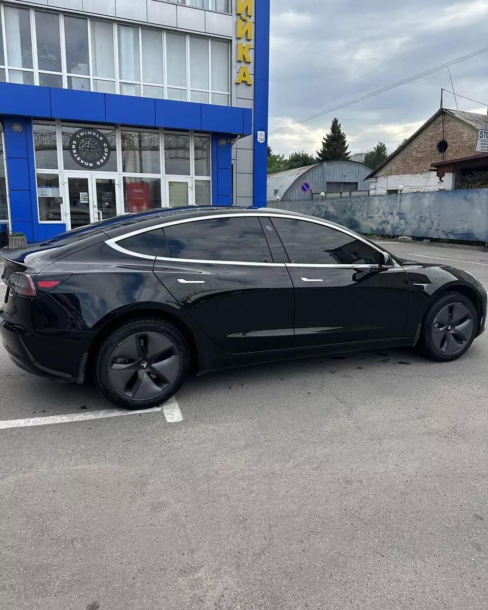 Tesla Model 3  68.3 kWh 2018thumbnail141