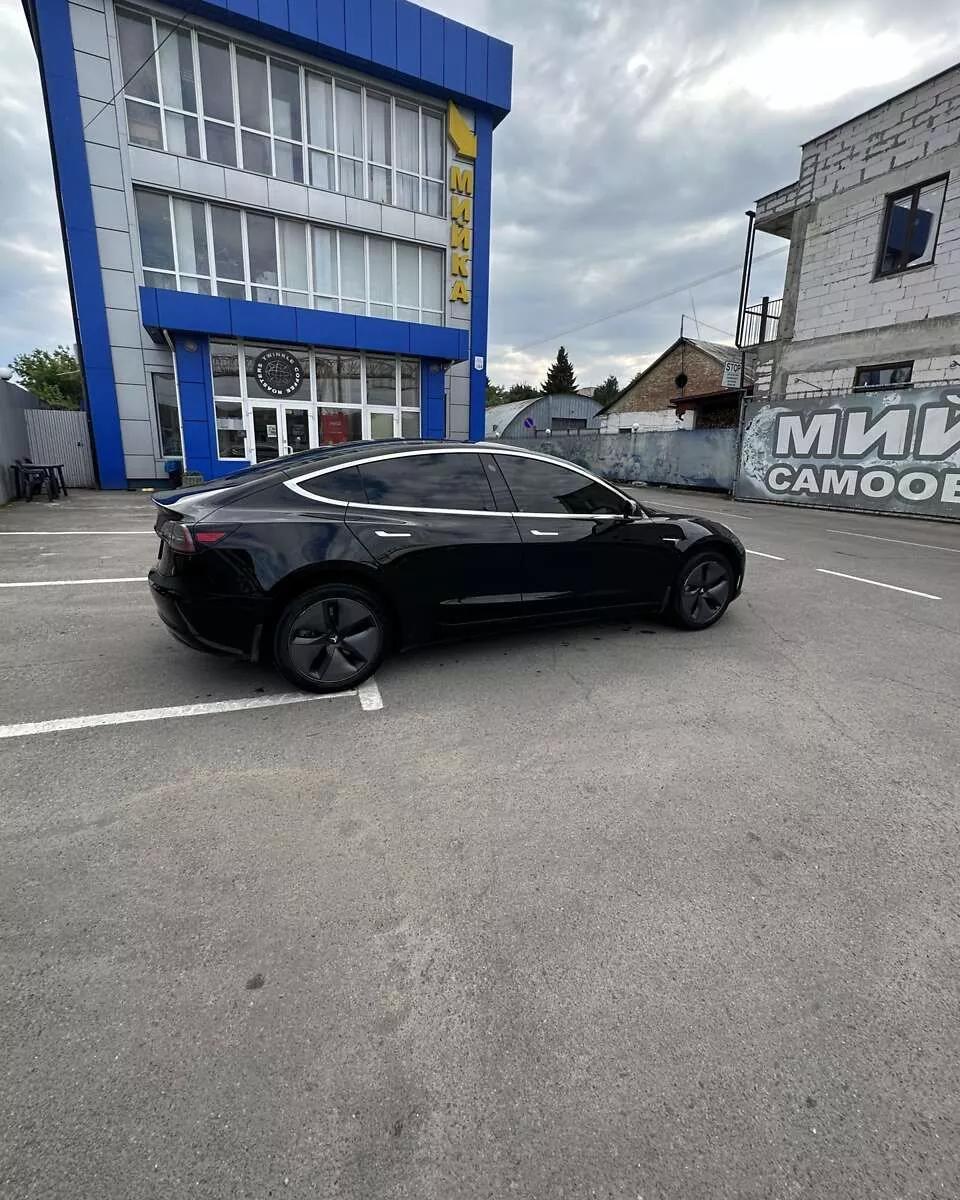 Tesla Model 3  68.3 kWh 2018161