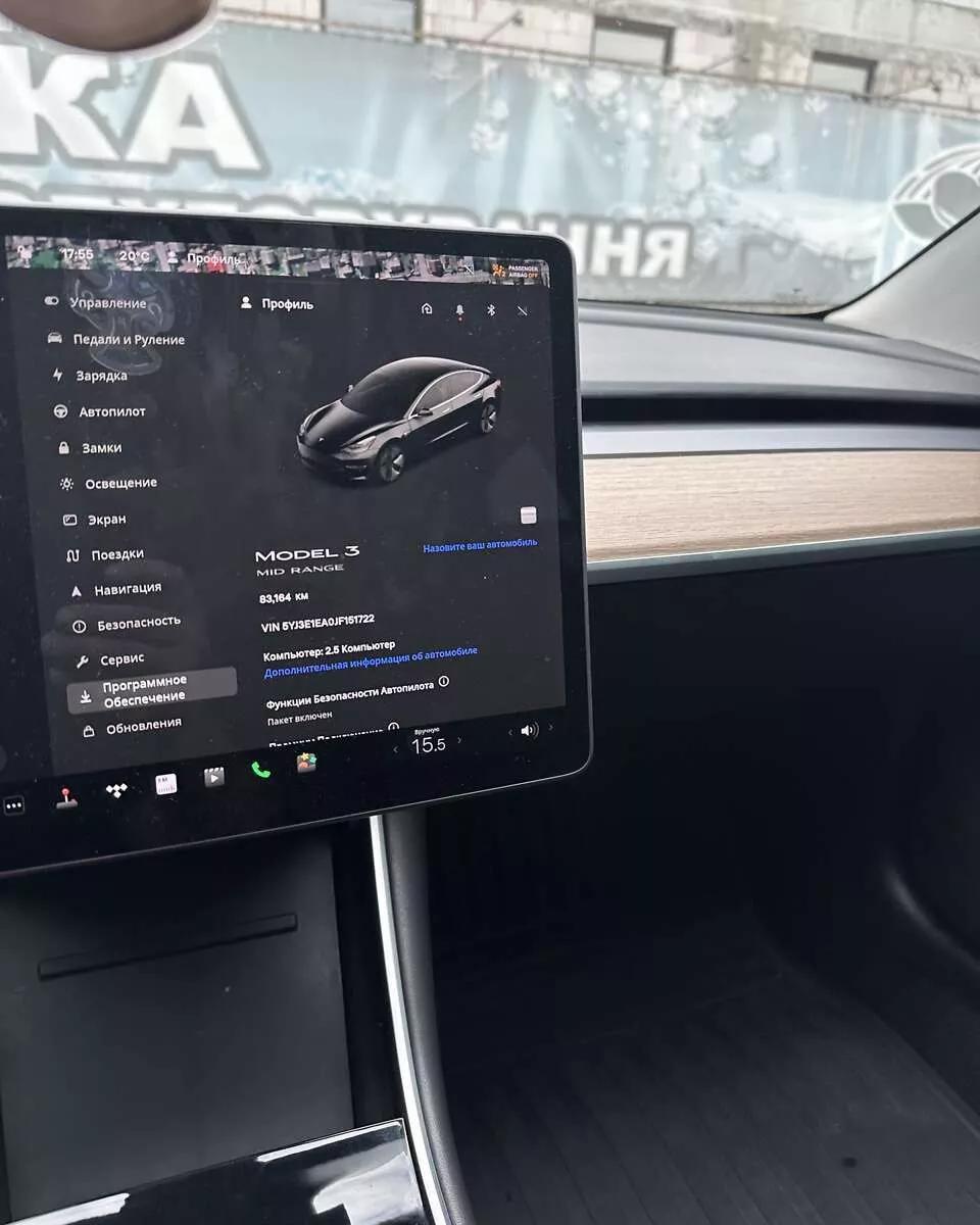 Tesla Model 3  68.3 kWh 2018thumbnail211