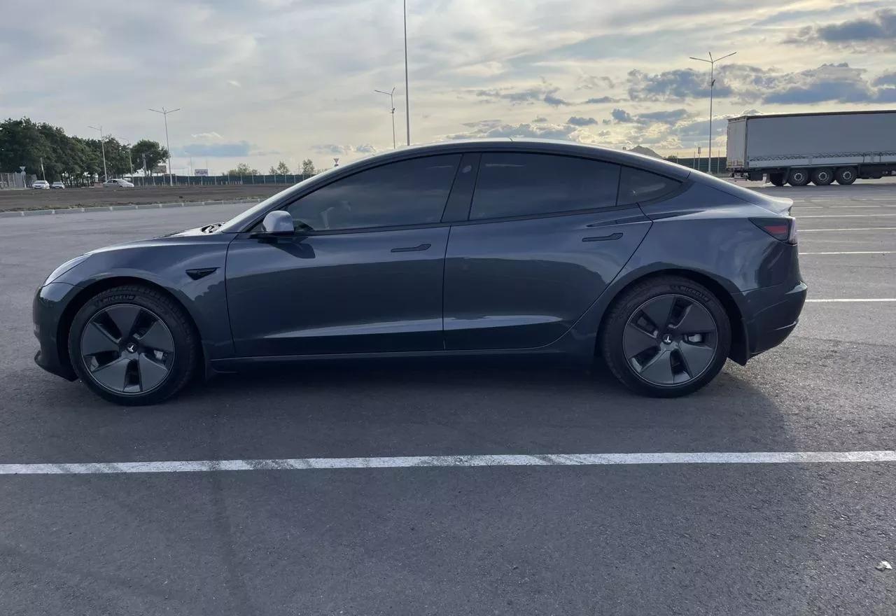 Tesla Model 3  202141