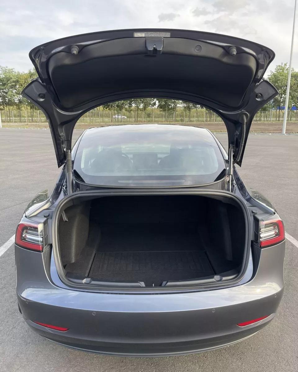 Tesla Model 3  2021201