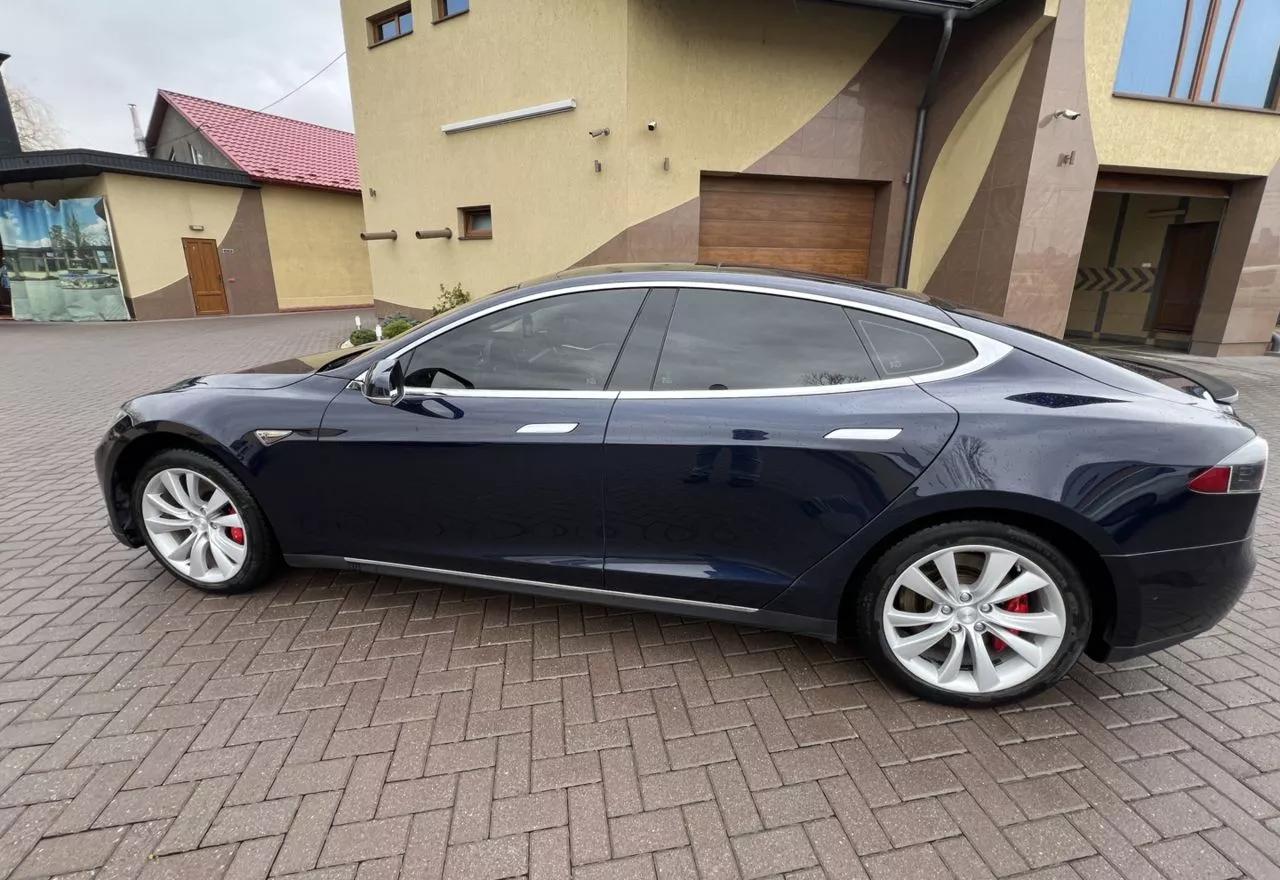 Tesla Model S  85 kWh 201441
