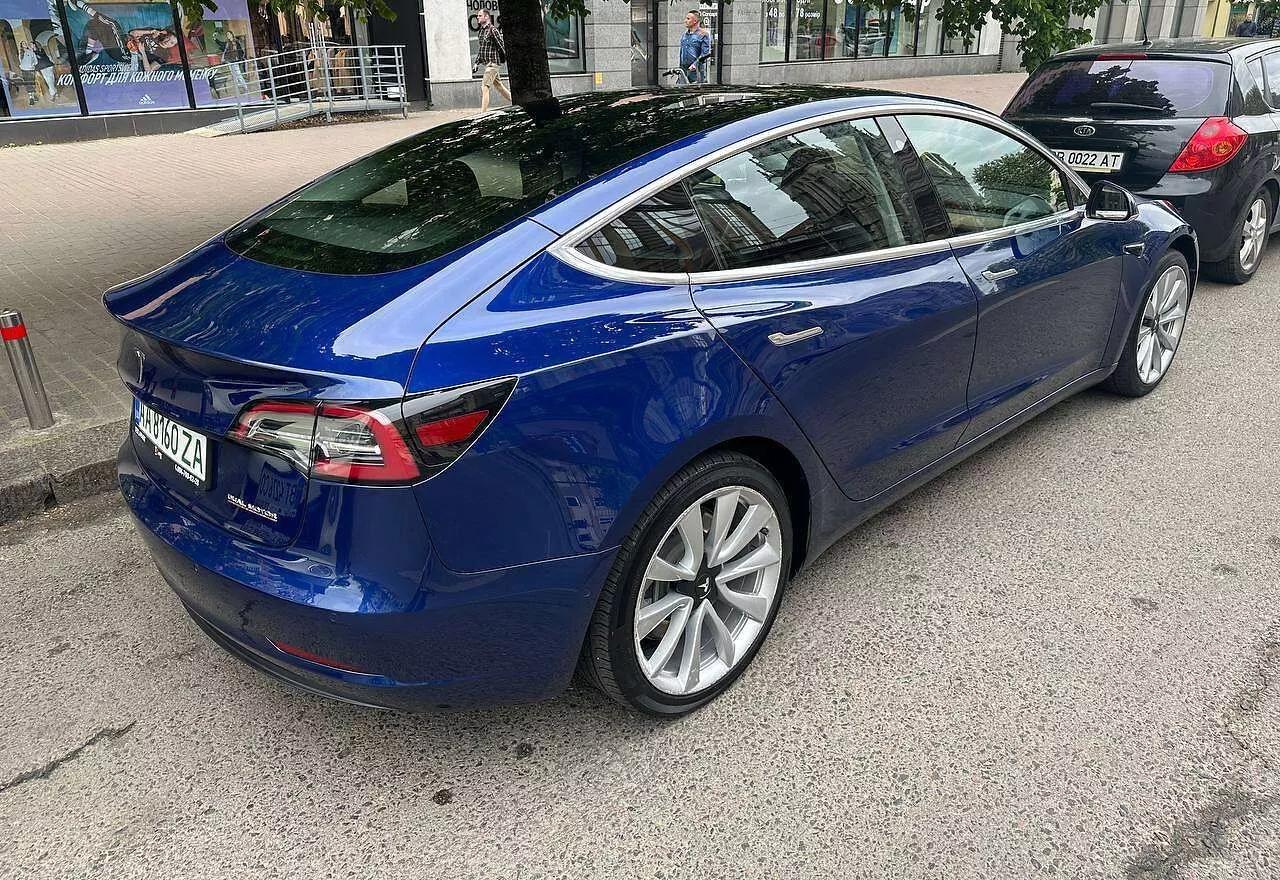 Tesla Model 3  201861