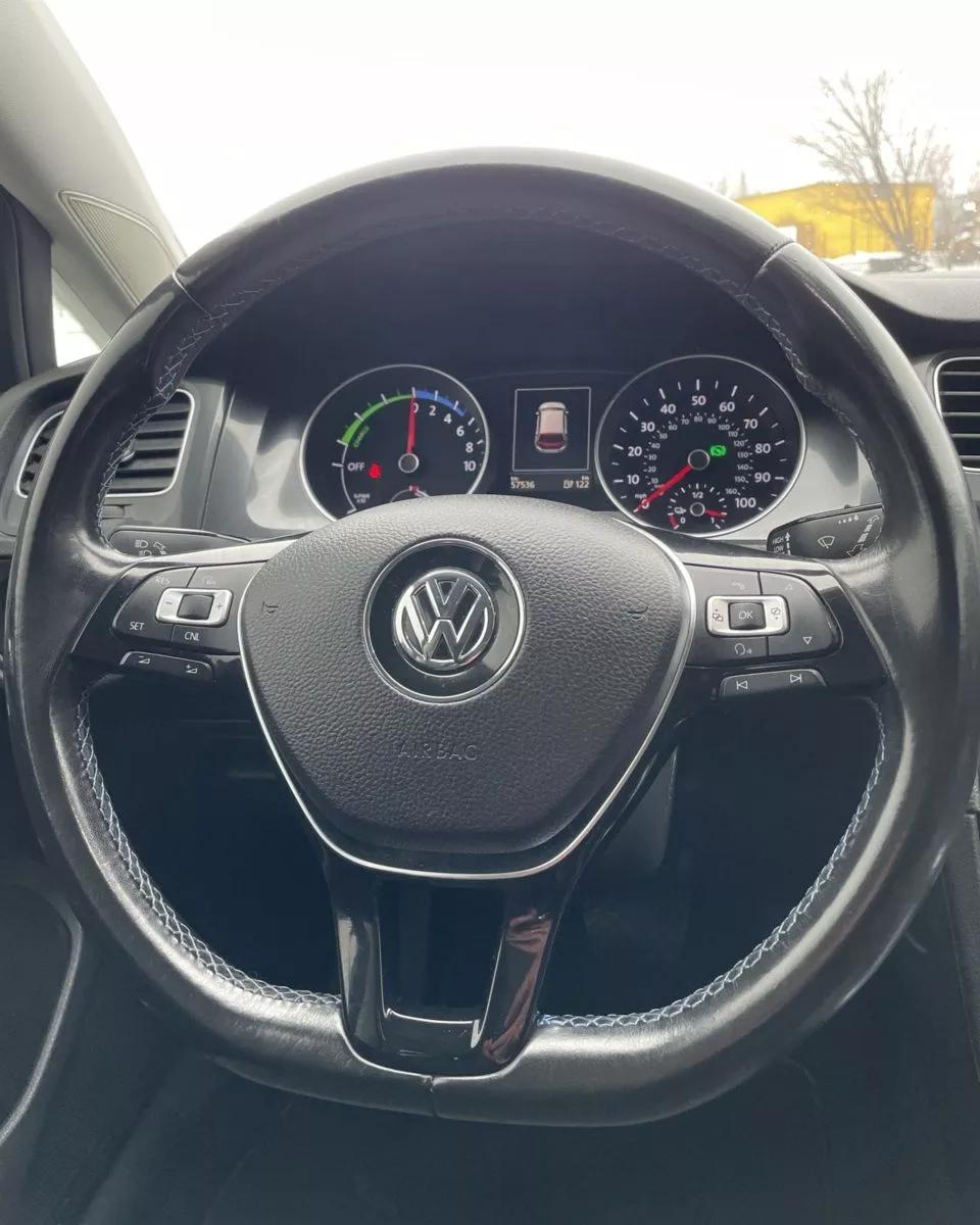 Volkswagen e-Golf  38 kWh 2017221