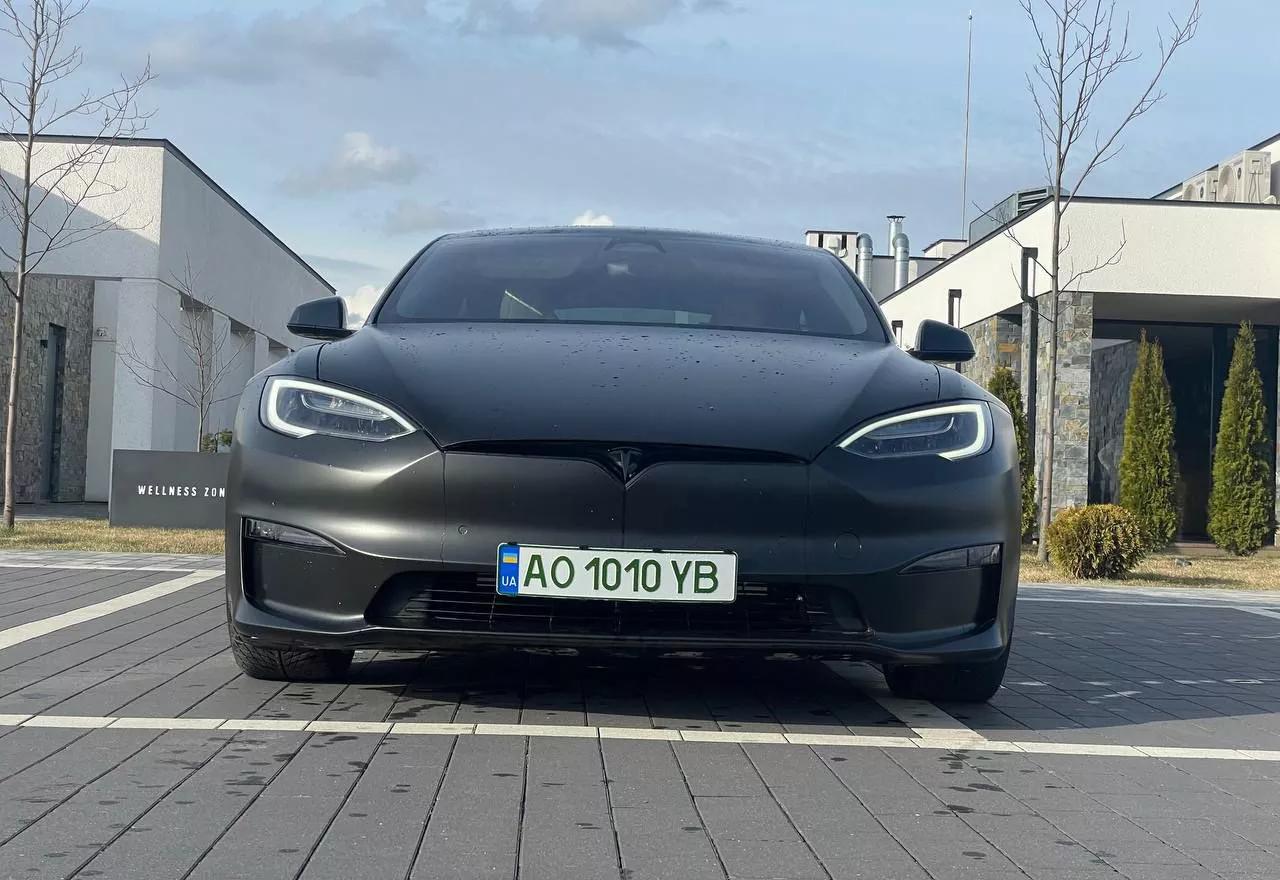 Tesla Model S  2021thumbnail181