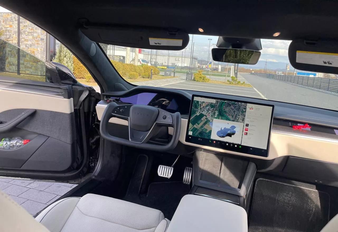 Tesla Model S  2021271