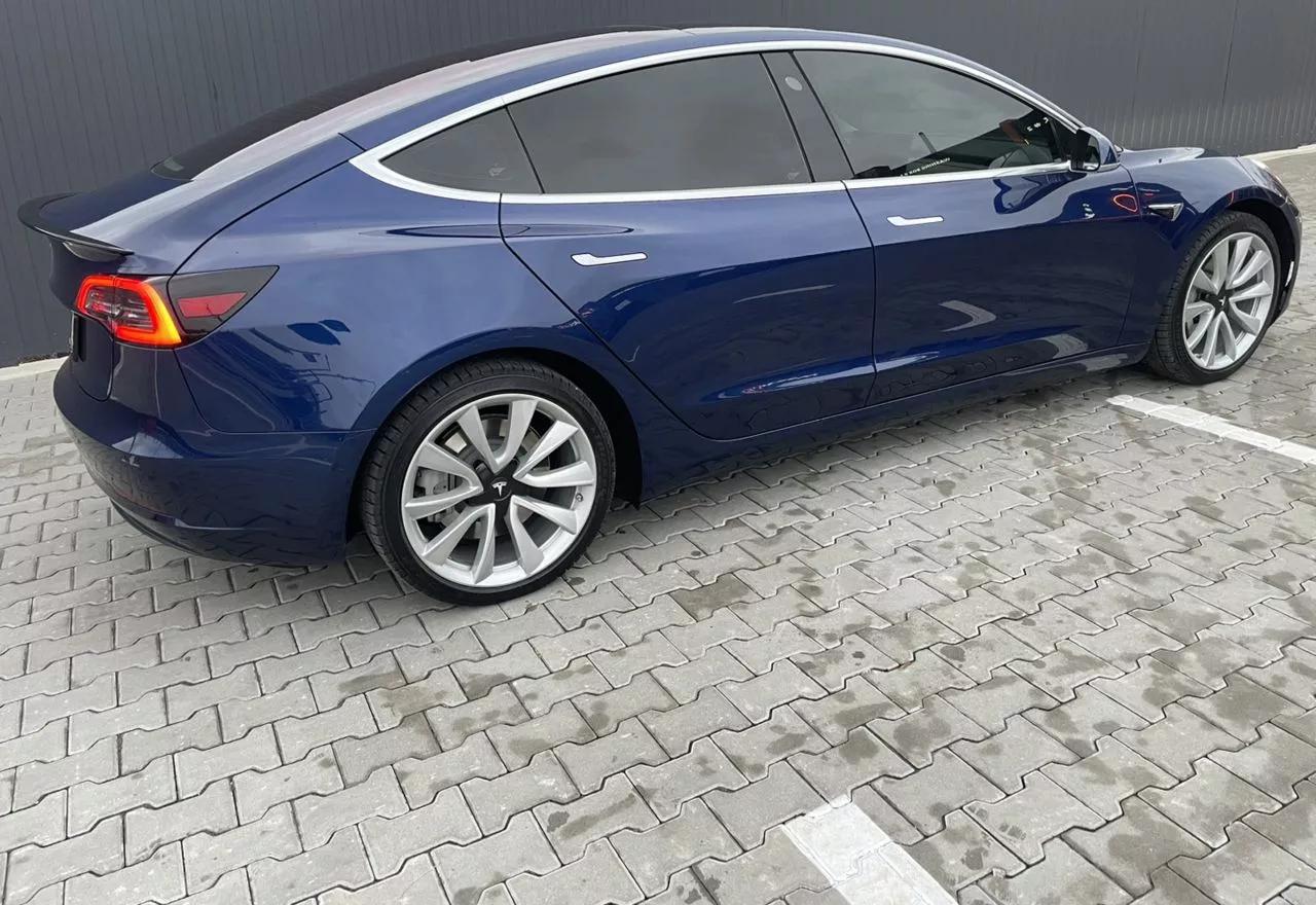 Tesla Model 3  75 kWh 2018111
