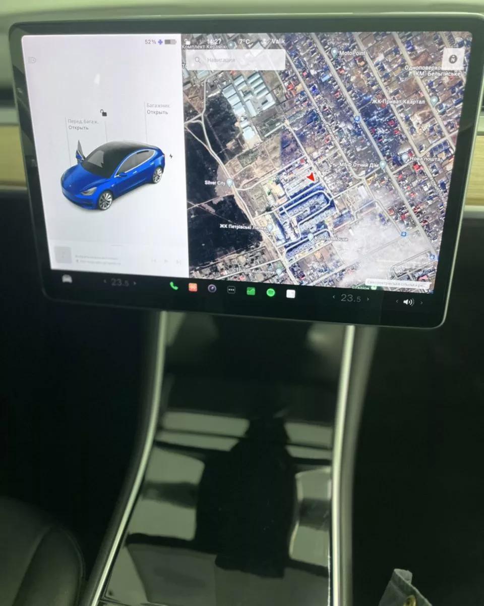 Tesla Model 3  75 kWh 2018241
