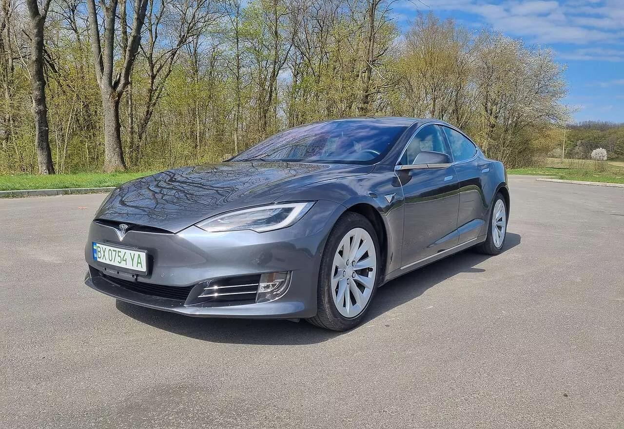 Tesla Model S  100 kWh 2017thumbnail101