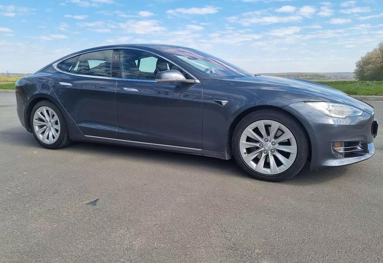 Tesla Model S  100 kWh 2017121