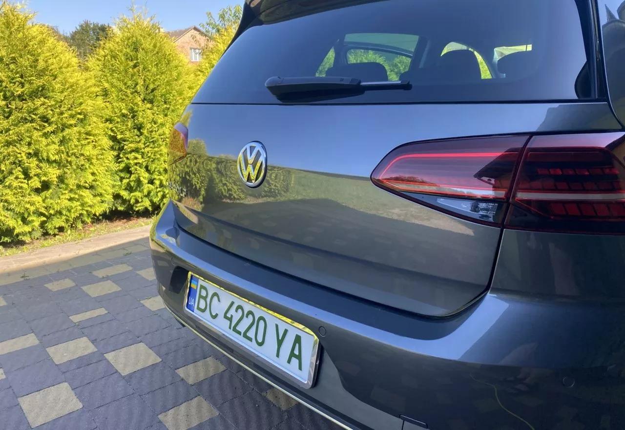 Volkswagen e-Golf  35.8 kWh 2018thumbnail281