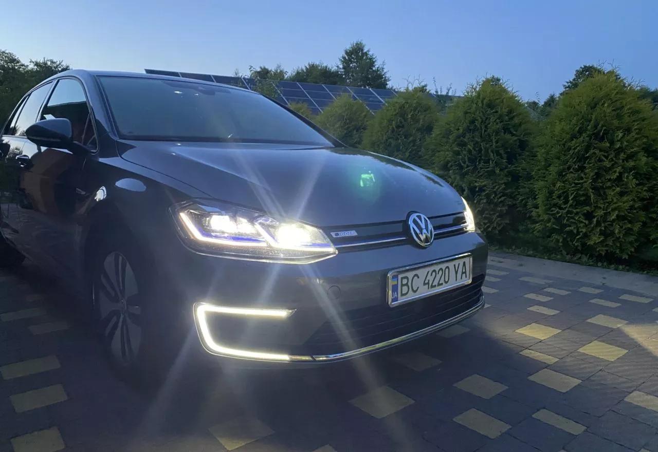 Volkswagen e-Golf  35.8 kWh 2018thumbnail291