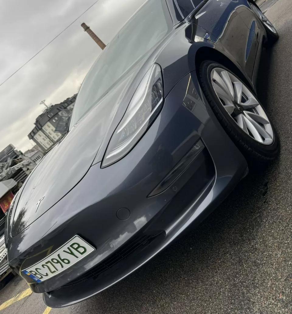 Tesla Model 3  75 kWh 2019121