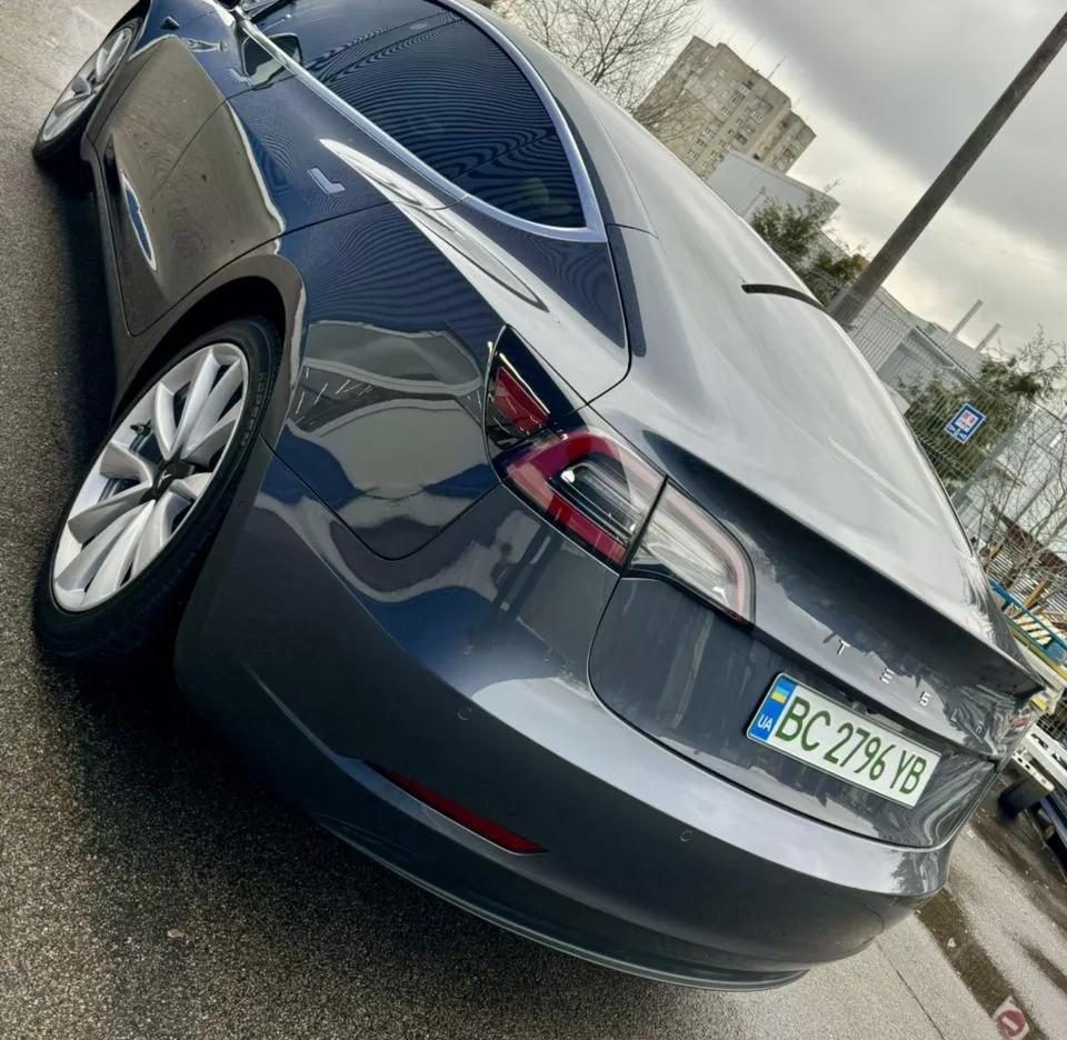 Tesla Model 3  75 kWh 2019201