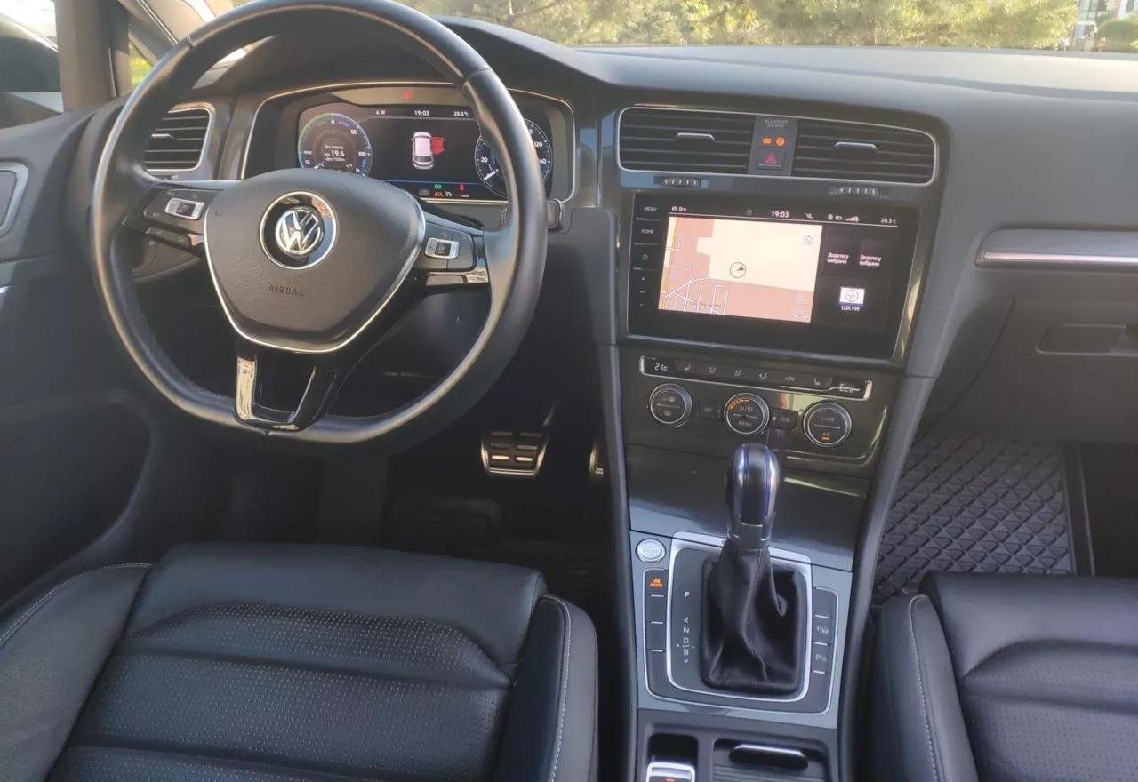Volkswagen e-Golf  36 kWh 2018111