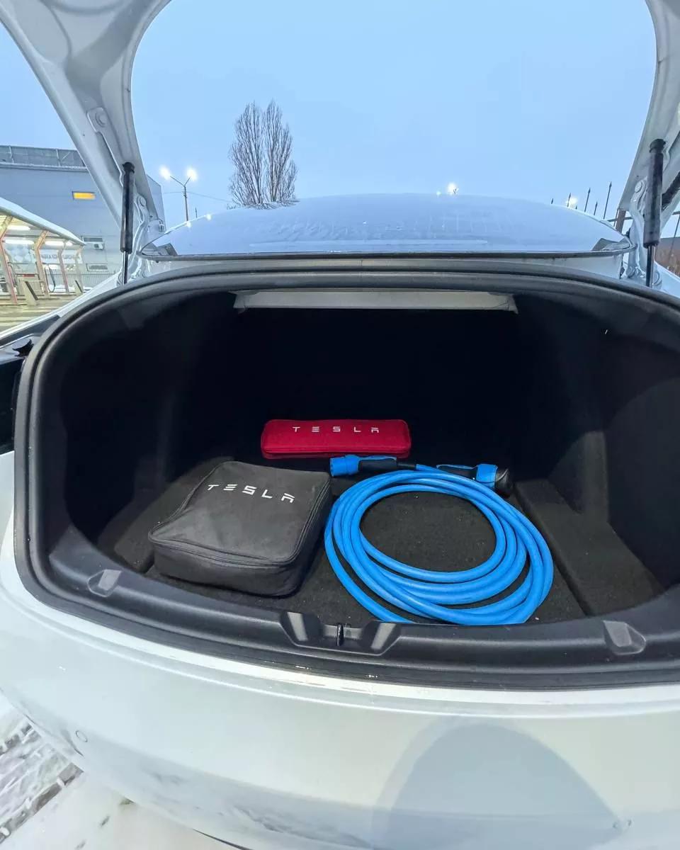 Tesla Model 3  80.5 kWh 2020241