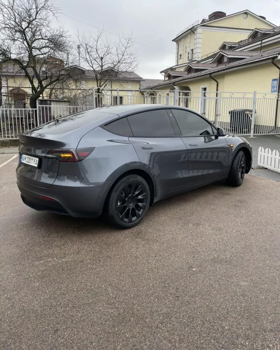 Tesla Model Y  82 kWh 2022thumbnail121