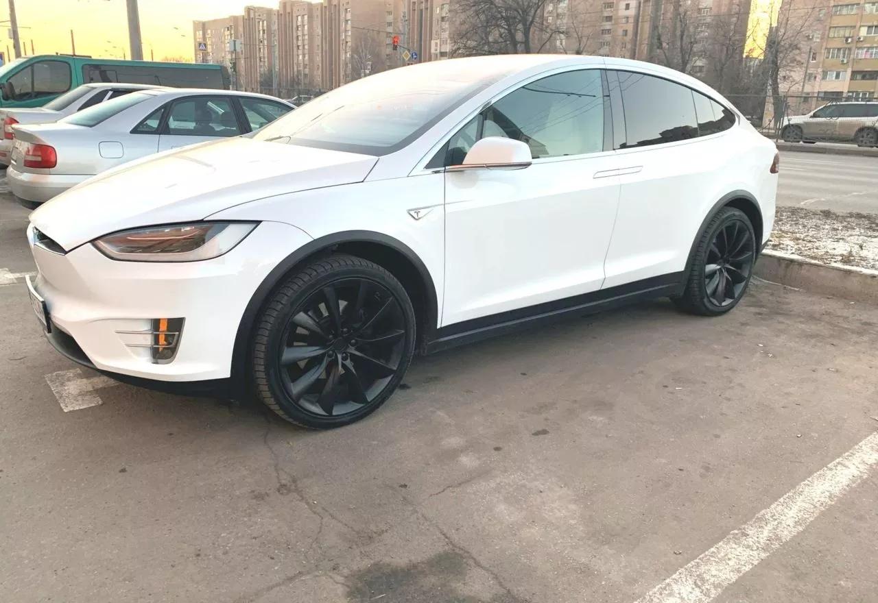 Tesla Model X  90 kWh 201611
