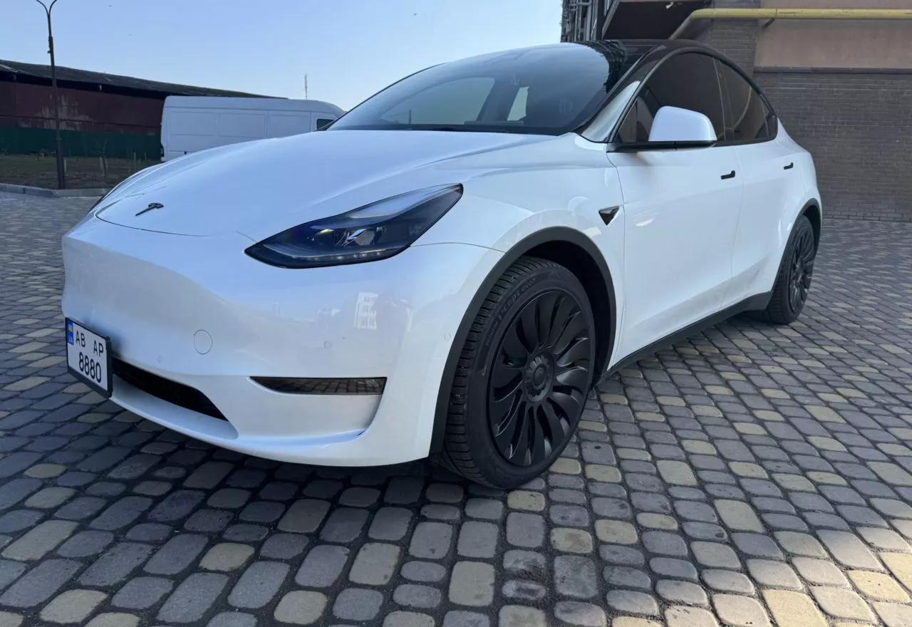 Tesla Model Y  82 kWh 2021241