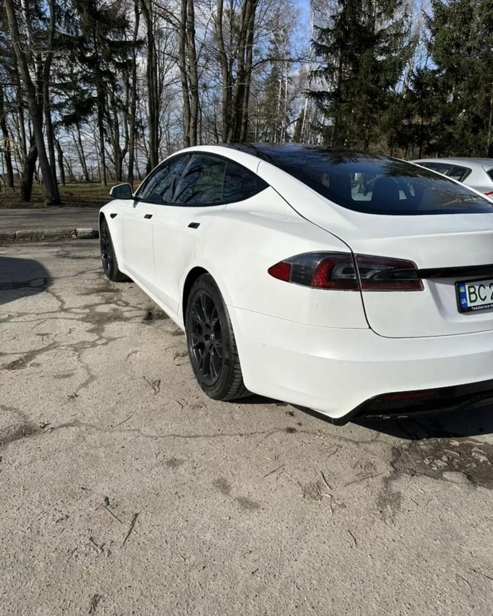 Tesla Model S  100 kWh 2022thumbnail61