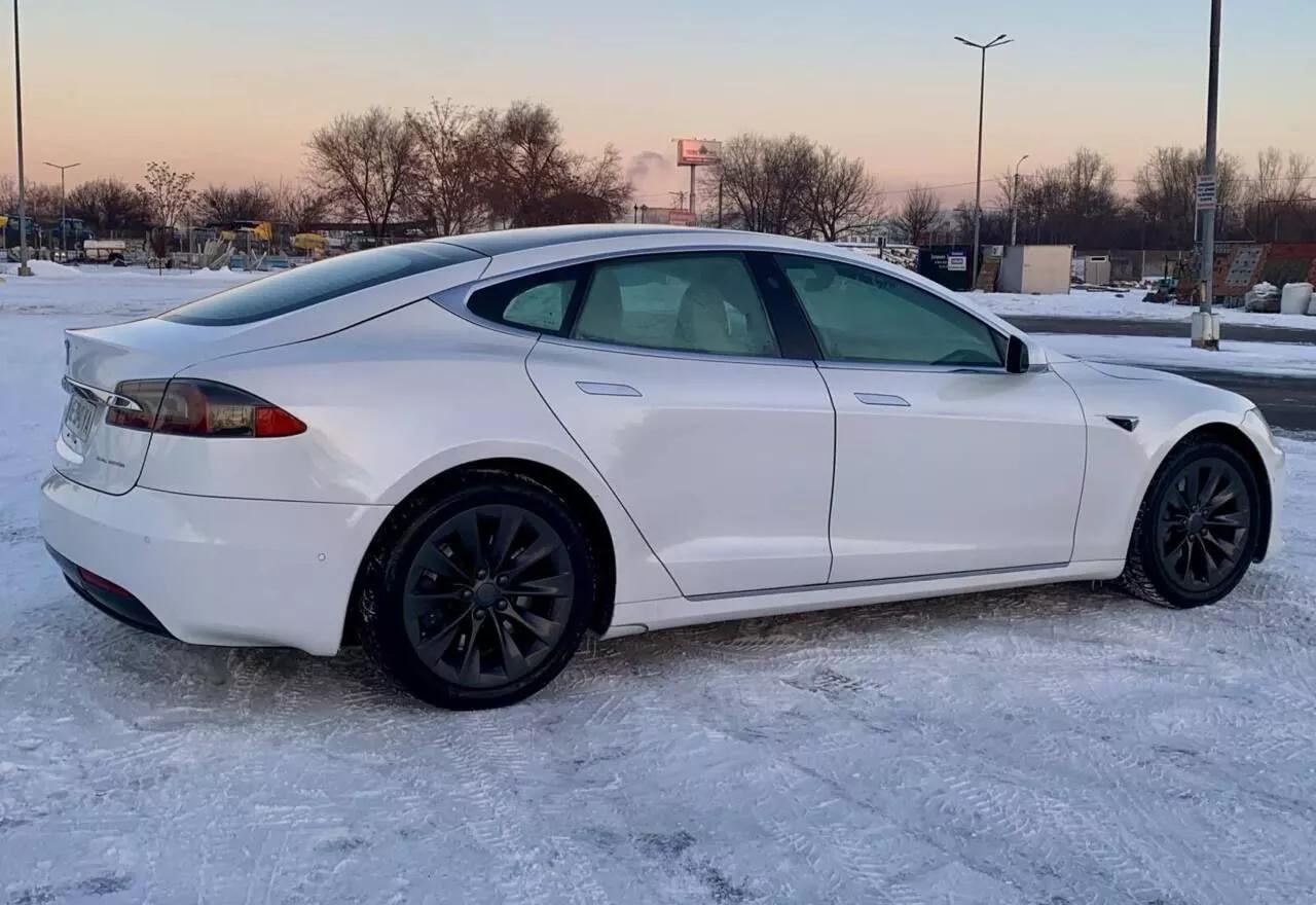 Tesla Model S  100 kWh 2019111
