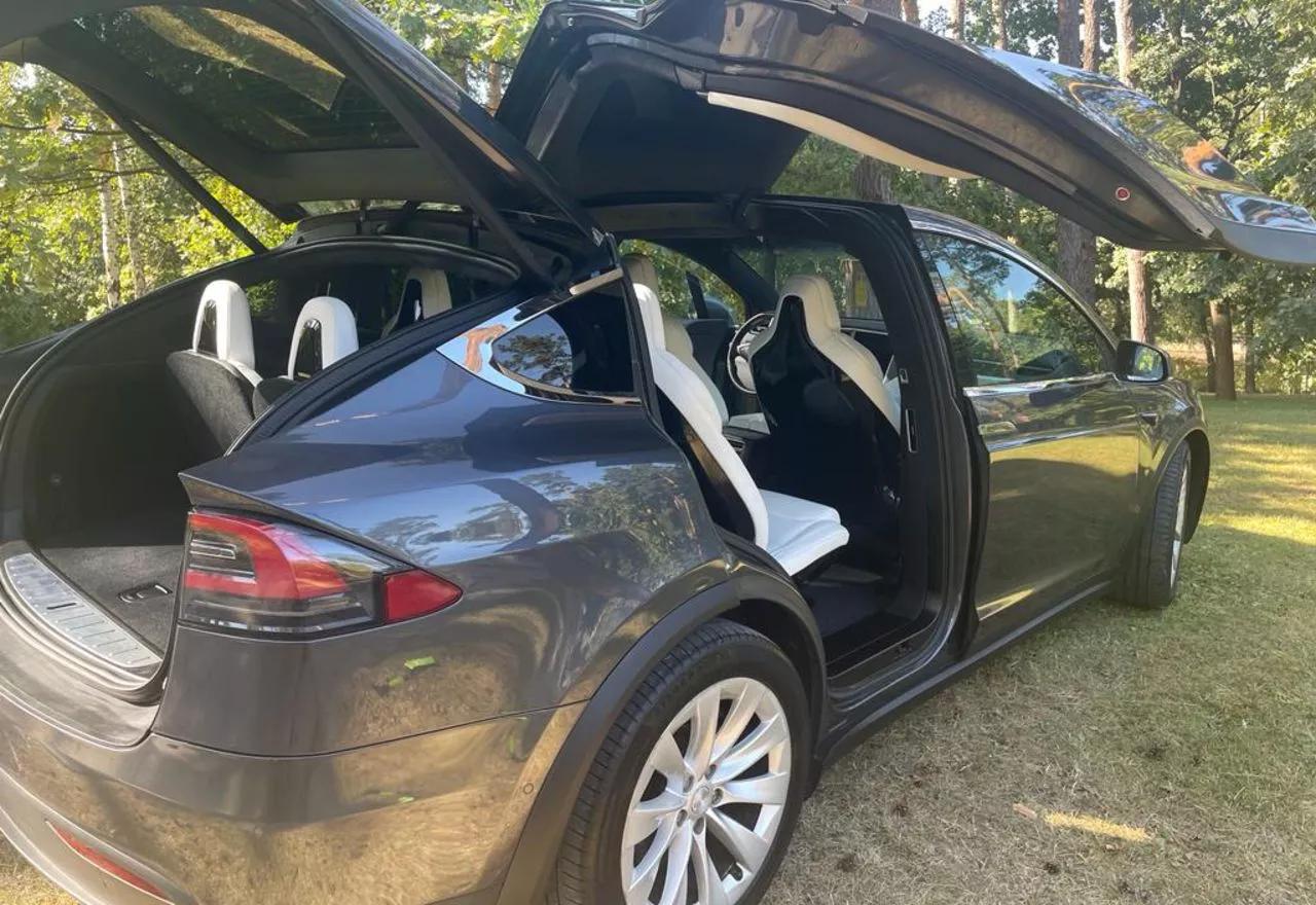 Tesla Model X  100 kWh 2017thumbnail61